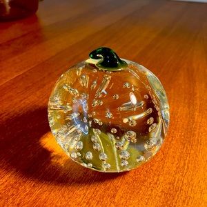 Vintage Controlled Bubbles Clear Glass Tomato With Green Stem Paperweight